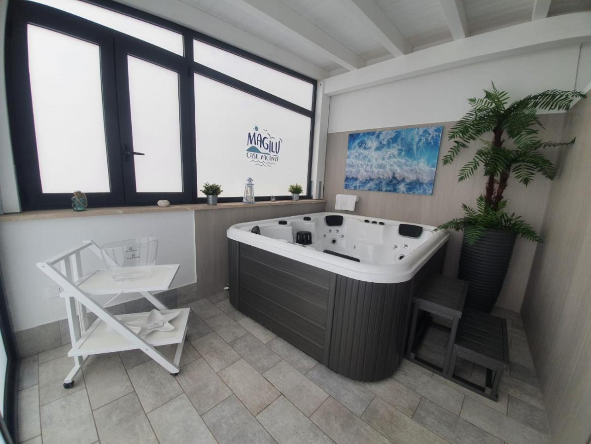 Magilu Case Con Jacuzzi กัสเตลลัมมาเร เดล โกลโฟ ภายนอก รูปภาพ